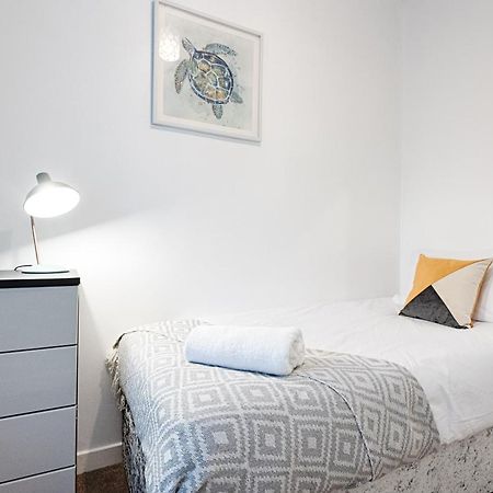 Parking, Smart Tv'S In All Rooms! Swansea Eksteriør bilde